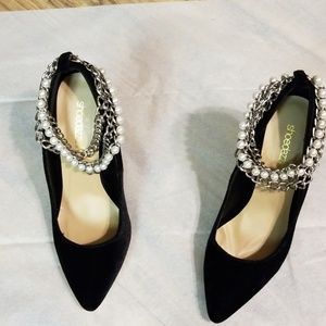 Black Velvet Pumps Size 8
